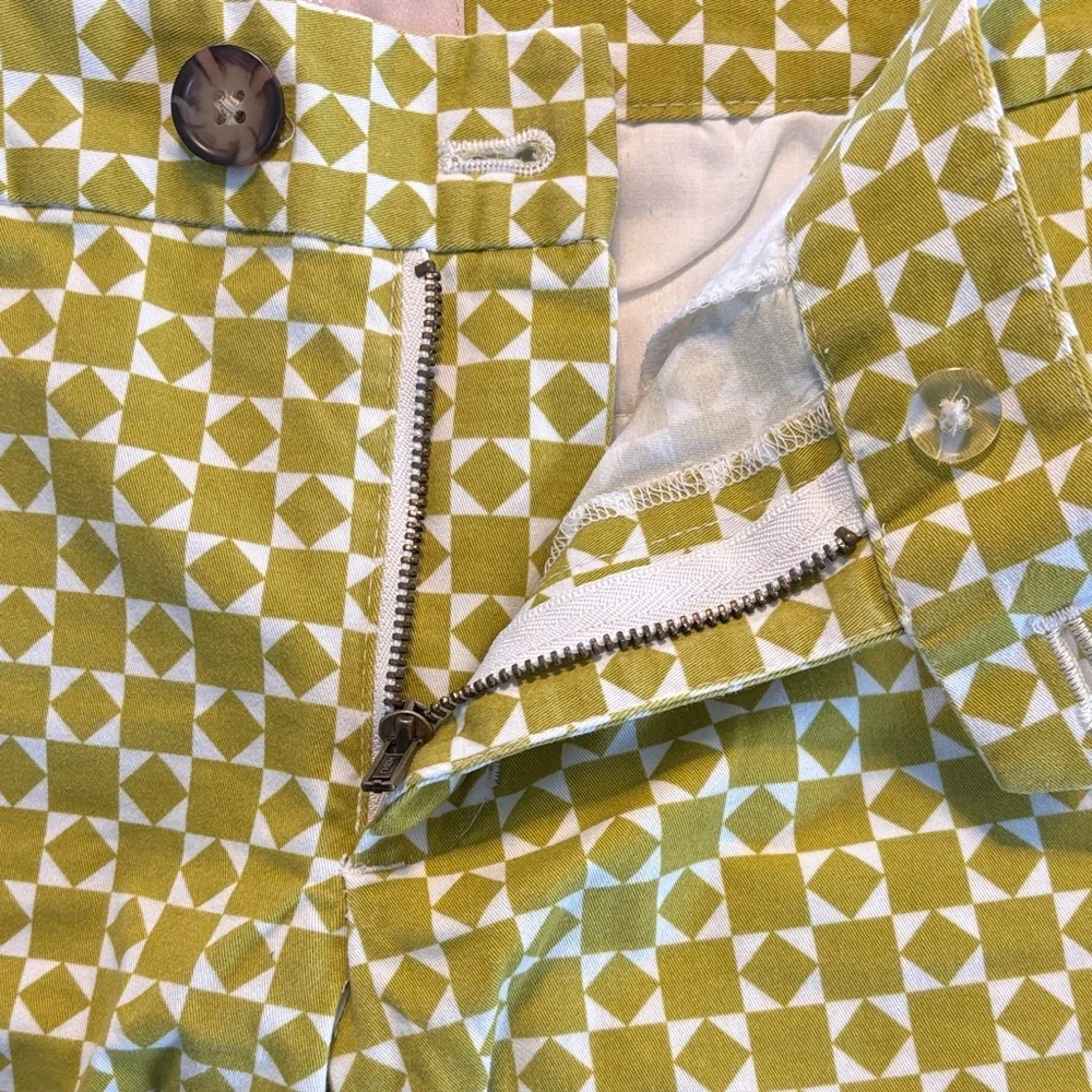 Banana Republic Retro Green Patterned Women's Shorts - Picture 7 of 10